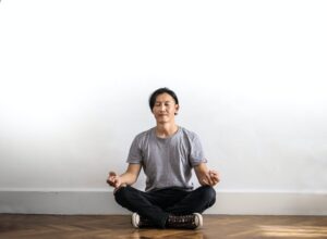 Methods on how to meditate in silence